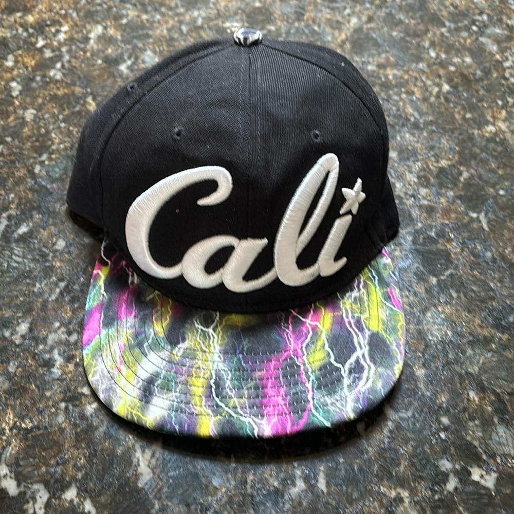 Headlines Cali Hat